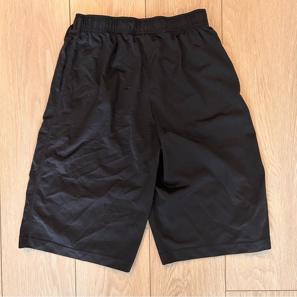 Jordan Black Basketball Shorts Youth Size XL 13-15yrs - Picture 2 of 4